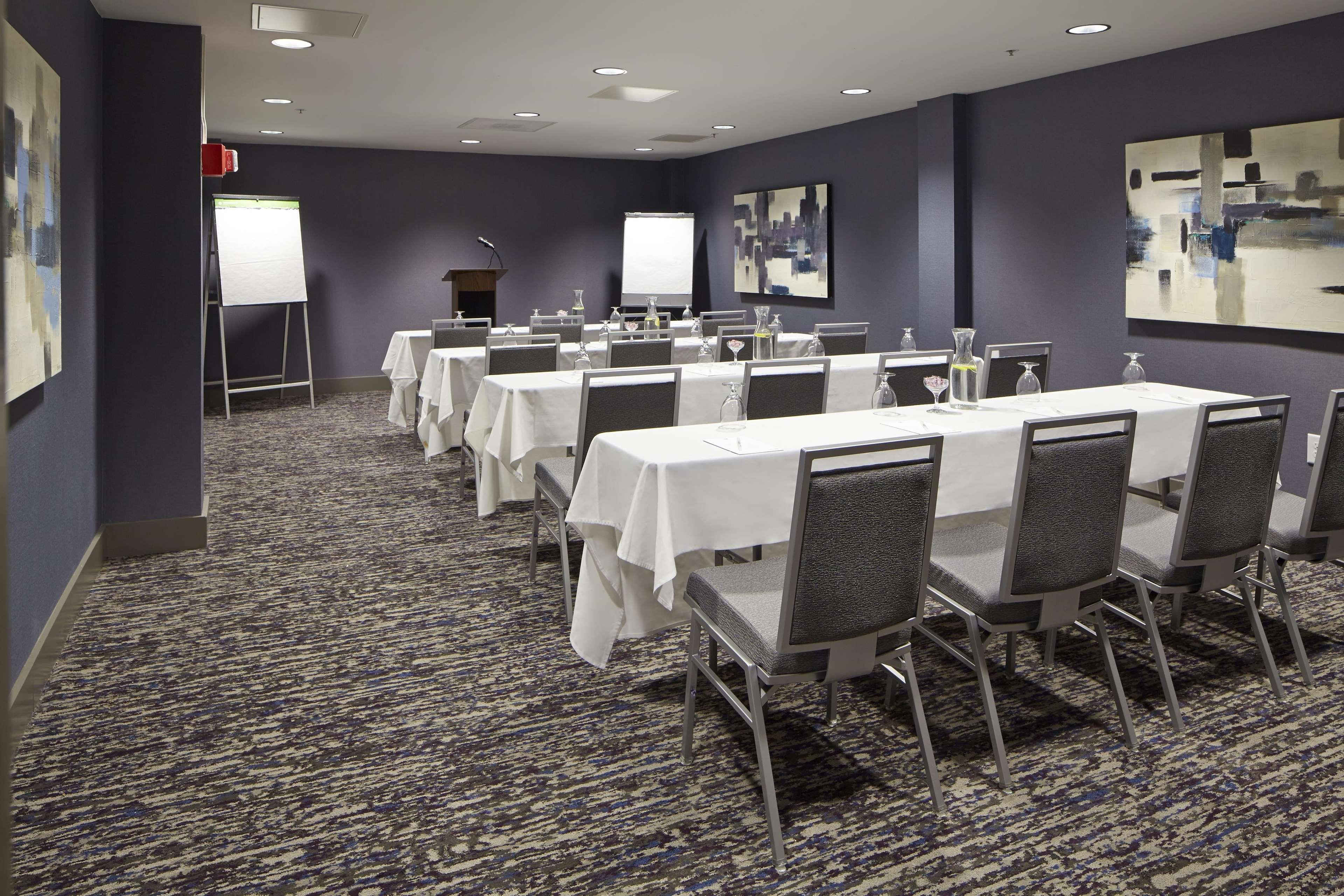Embassy By Hilton Atlanta Galleria Hotel 3*