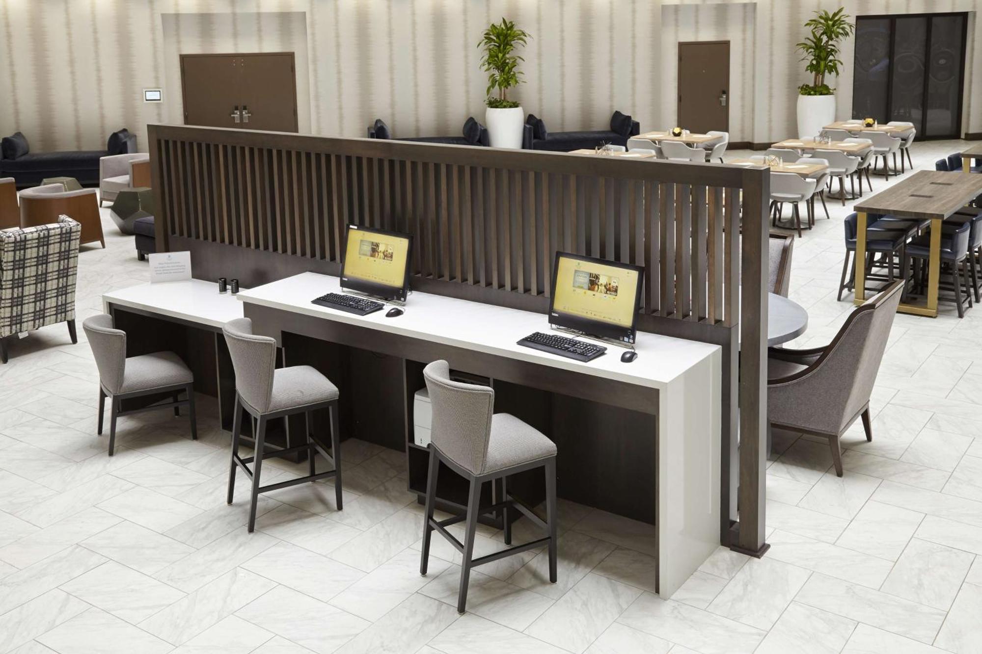 Hotel Embassy By Hilton Atlanta Galleria 3*