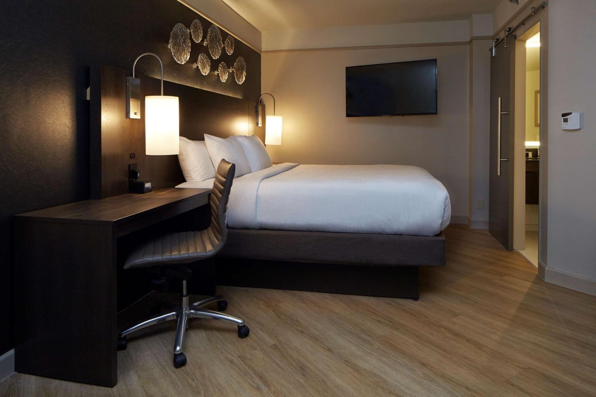 Hotel Embassy By Hilton Atlanta Galleria
